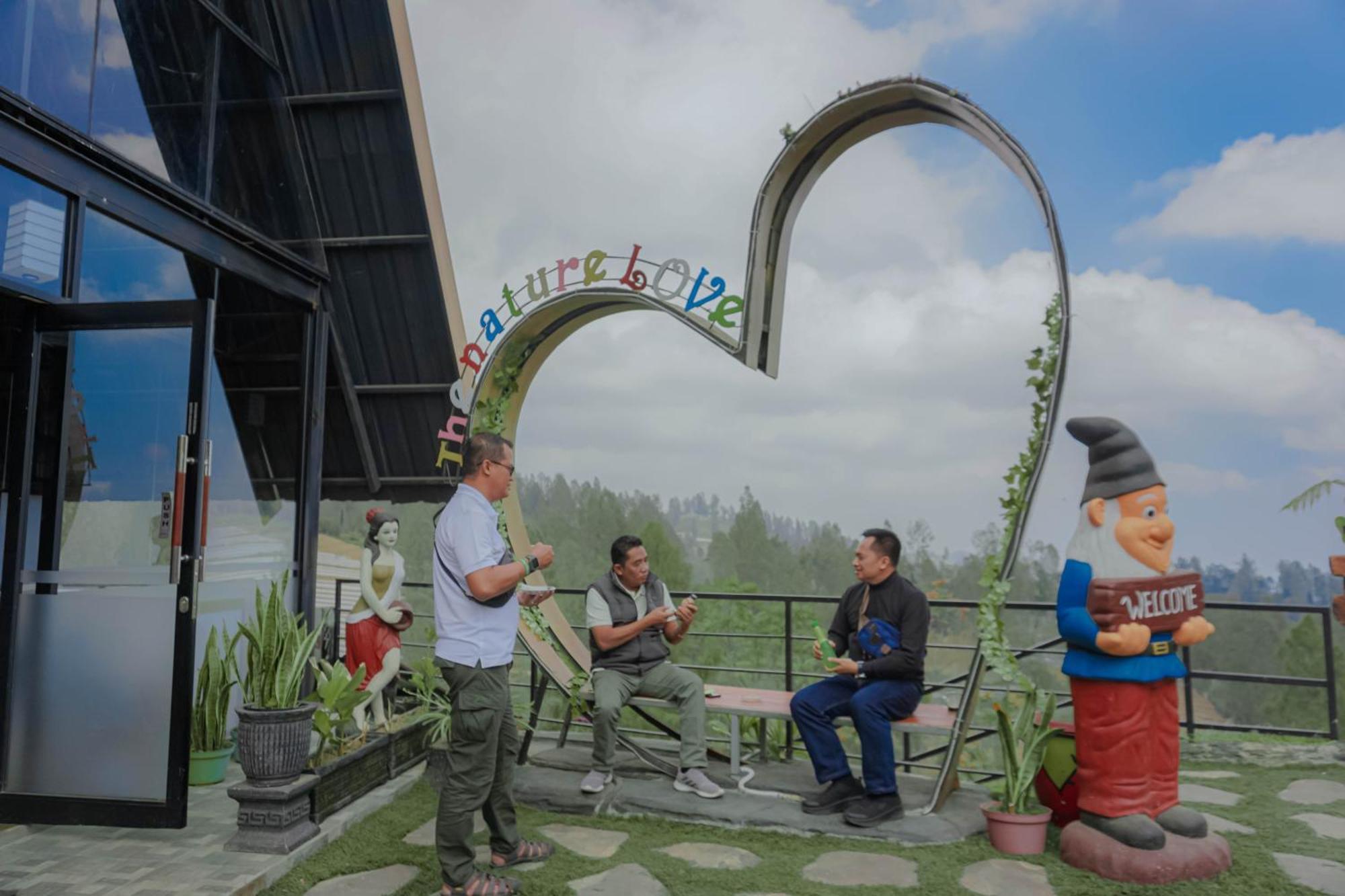 Hotel Nature Bromo And Resort Pasuruan Exteriér fotografie