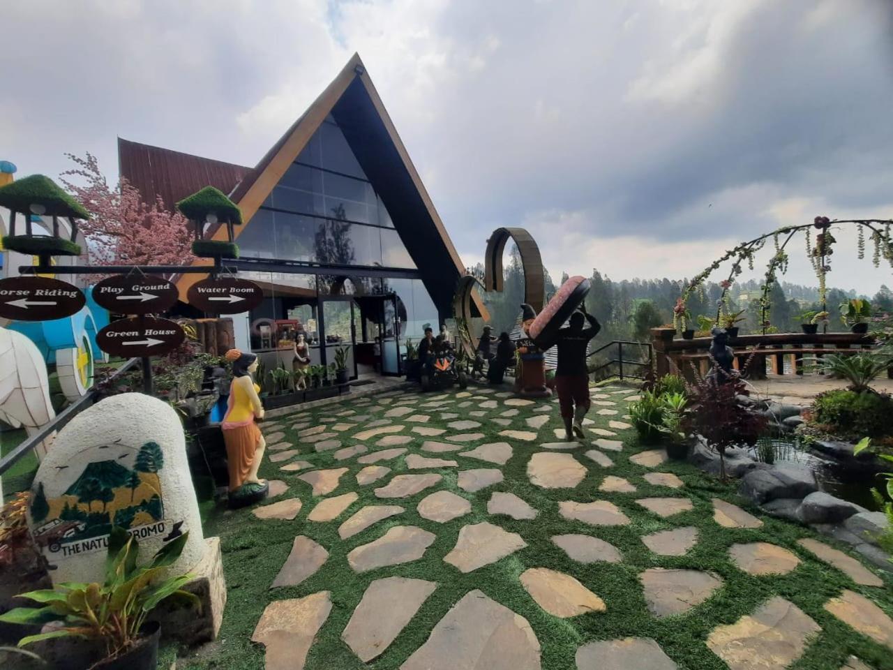 Hotel Nature Bromo And Resort Pasuruan Exteriér fotografie